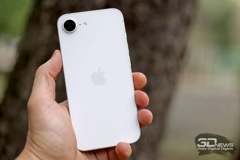 Apple Dominates US Smartphone Market with 69% Share in Q4 2025