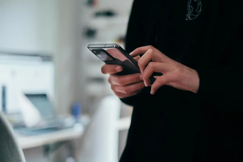Variations in SIM Card Restrictions After International Roaming Impact Russian Mobile Users