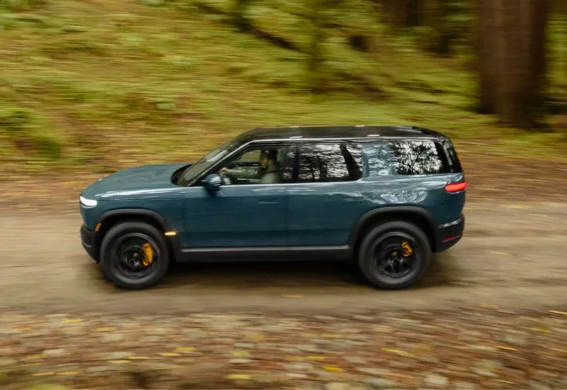 Uber Invests $1.25 Billion in Rivian with Plans to Purchase Up to 50,000 Electric Vehicles for Robotaxi Service