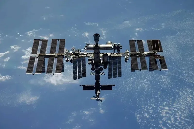 NASA and Roscosmos Extend Service Life of ISS’s Oldest Module to 2032