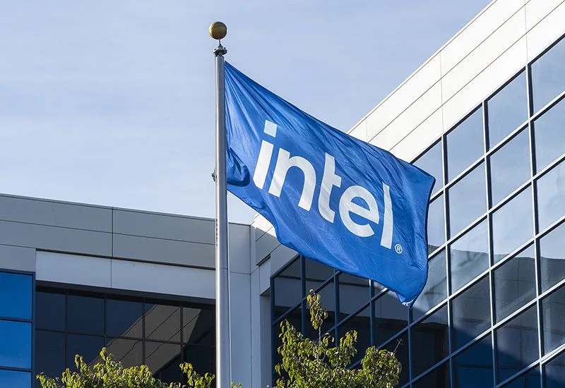 Intel Shares Approach 2000 Peak as Stock Hits Five-Year High