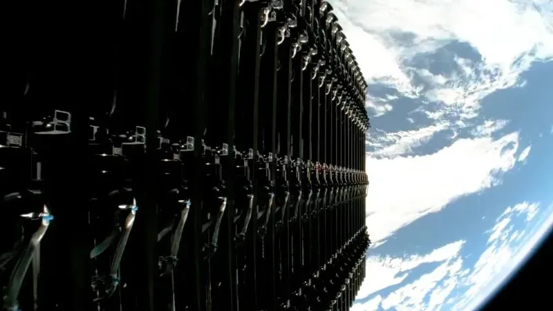SpaceX Challenges Blue Origin’s TeraWave Satellite Antennas Over Potential Starlink Interference