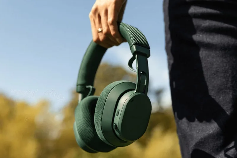 iFixit Names Fairphone Fairbuds XL Most Repairable Wireless Earbuds, AirPods Max 2 Scores Low