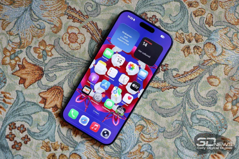 Apple Plans Radical Redesign for iPhone Pro’s 20th Anniversary Edition with Four-Sided Curved Display