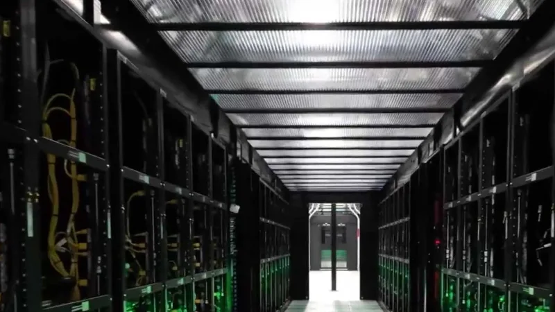 Oracle Cuts Up to 30,000 Jobs to Invest in AI and Data Centers, Former Employees Seek Better Severance