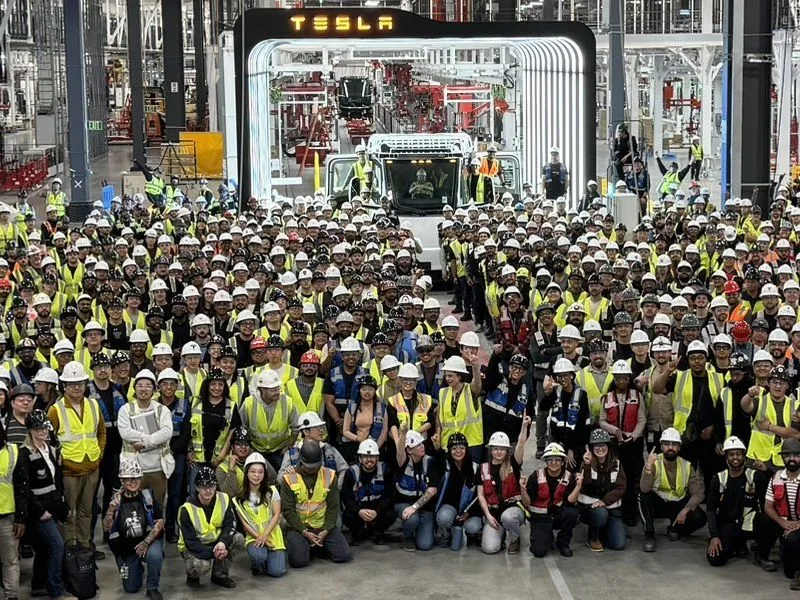 Tesla Begins Serial Production of Semi Electric Truck at New Nevada Facility