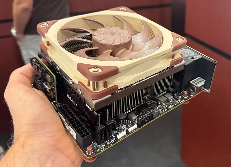 Noctua Unveils New Low-Profile Cooler for AMD AM5 Featuring Full-Sized 120mm Fan